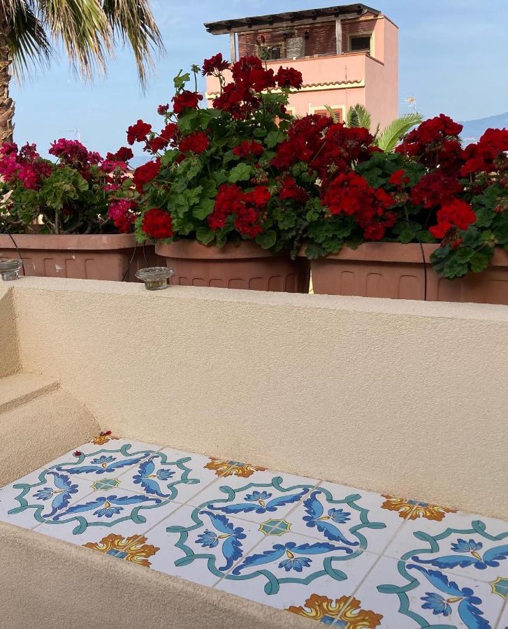 Bed and Breakfast L'Antico Borgo Milazzo Exterior foto