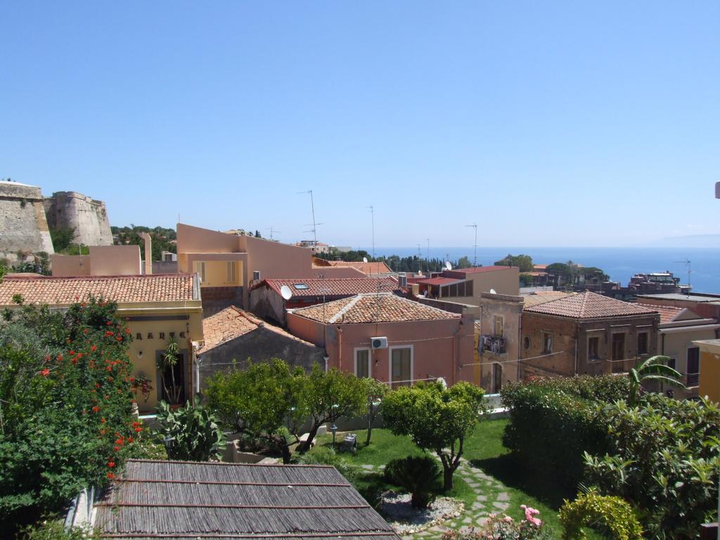Bed and Breakfast L'Antico Borgo Milazzo Exterior foto